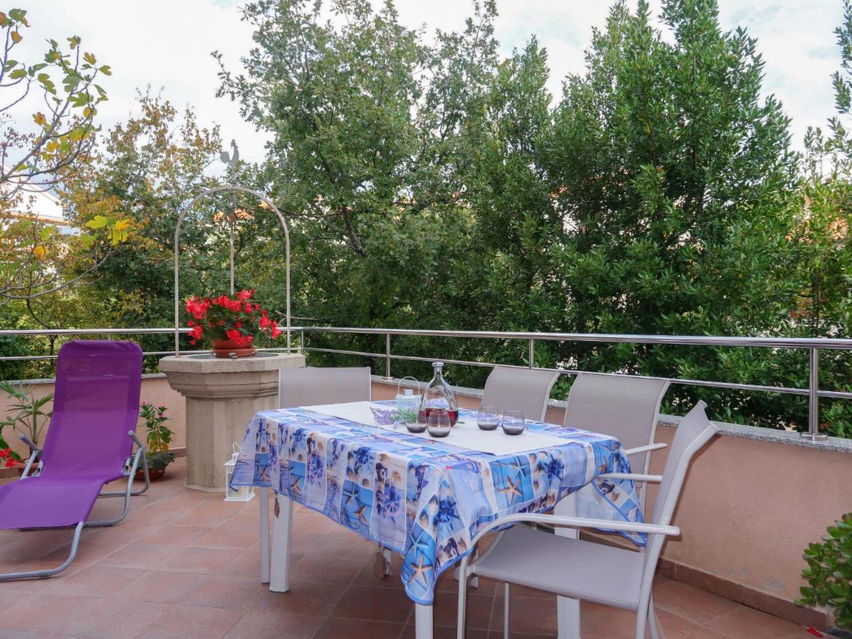 Apartment Vera - Mlk325 By Interhome Malinska Exterior foto